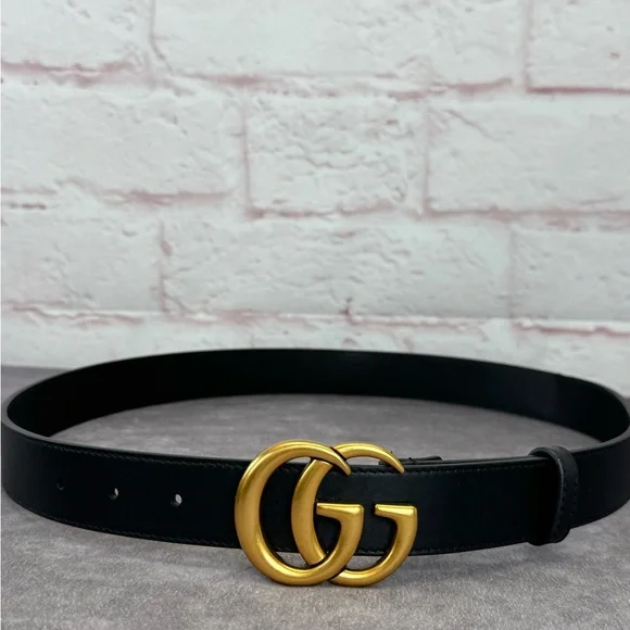 NO LONGER FOR SALE:  Authentic Gucci slim belt in black leather with Double G Women main image 3